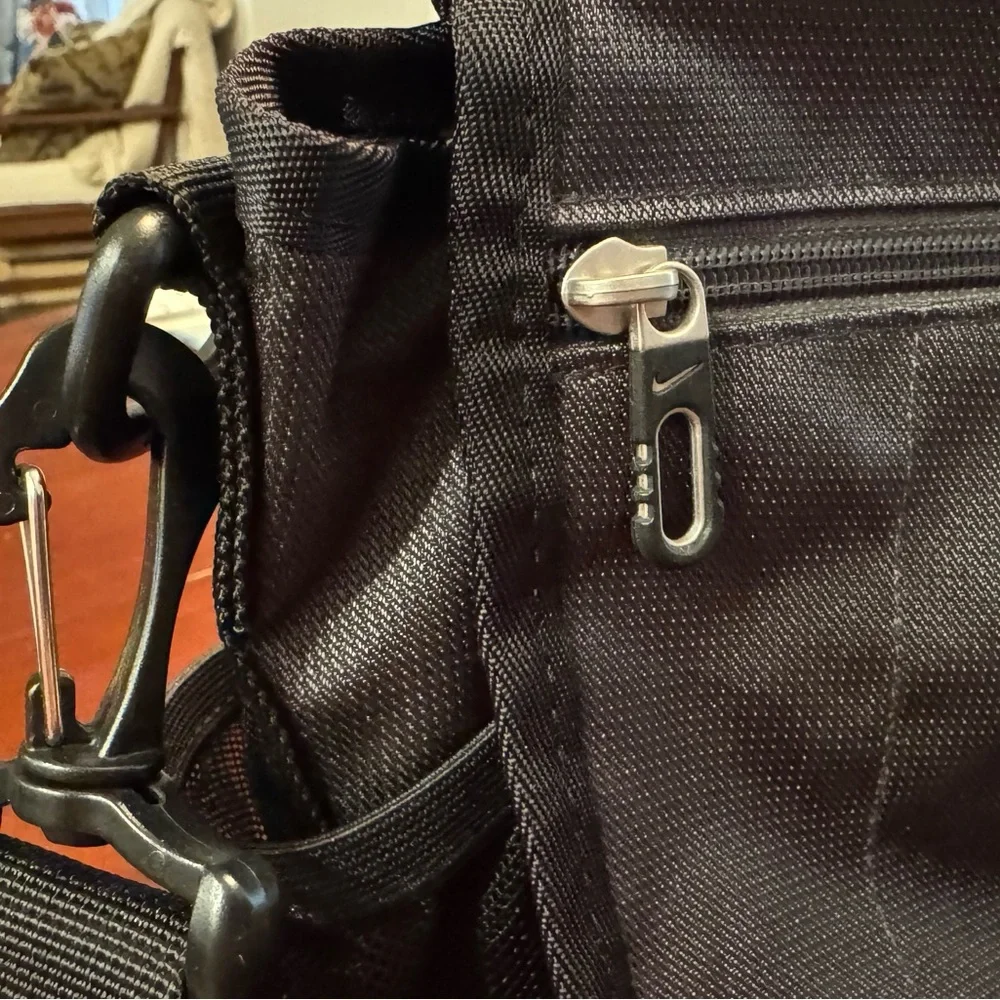 Nike Messenger Laptop Travel Bag w/ HP Logo